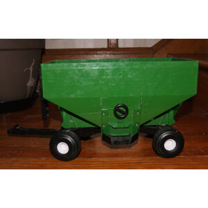 ERTL John Deere Gravity Wagon Grain Big Farm 1:16 Plastic